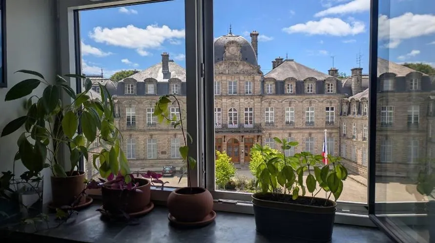 Charmant T2, Vannes Centre Ville צרפת